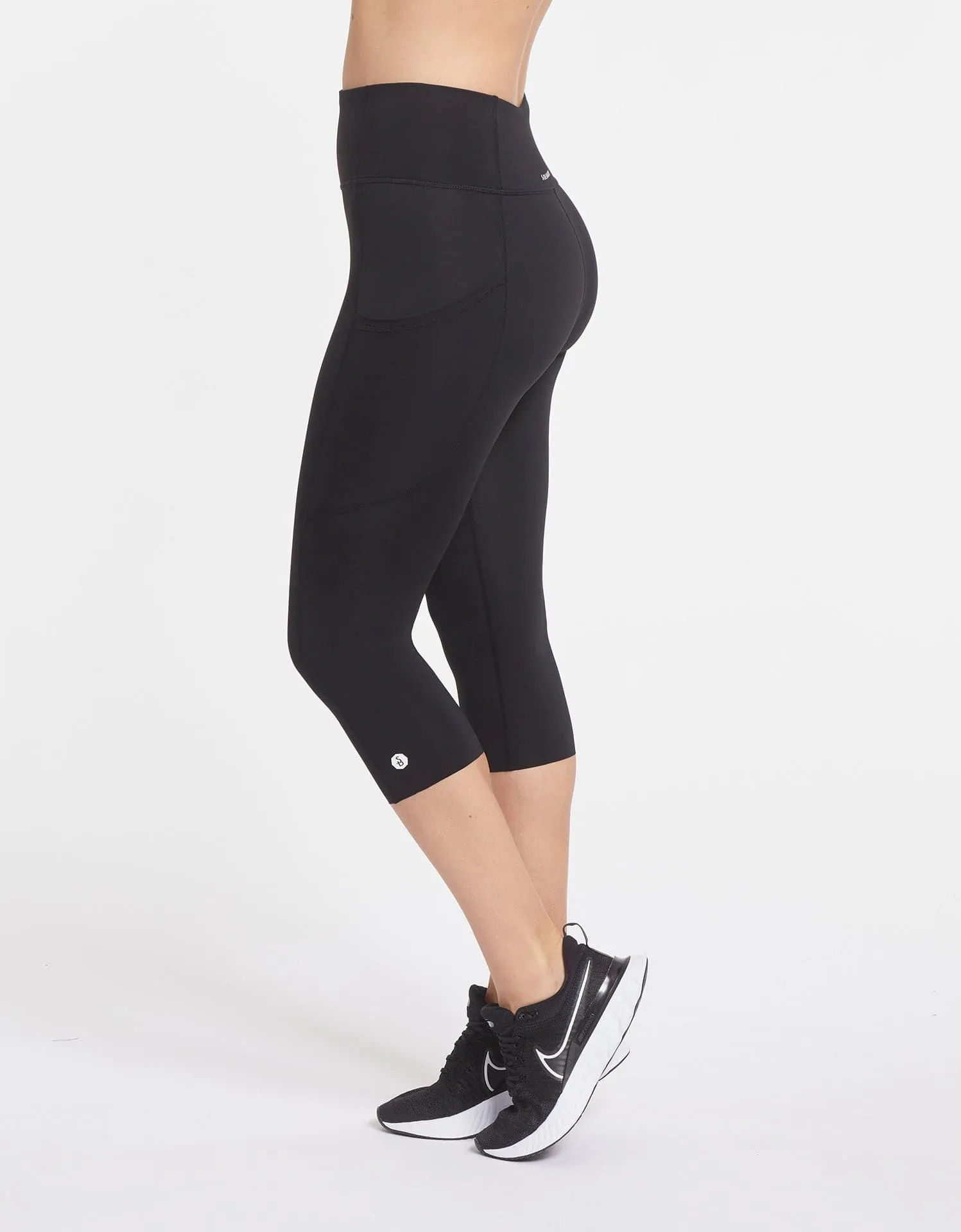 On The Move Essential Capri Leggings With Pockets UPF 50  Luxe Performance Collection